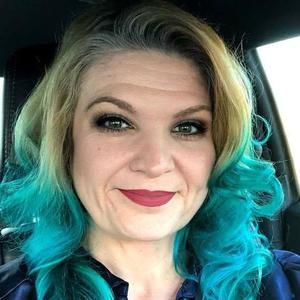 Meet your Posher, Deanna